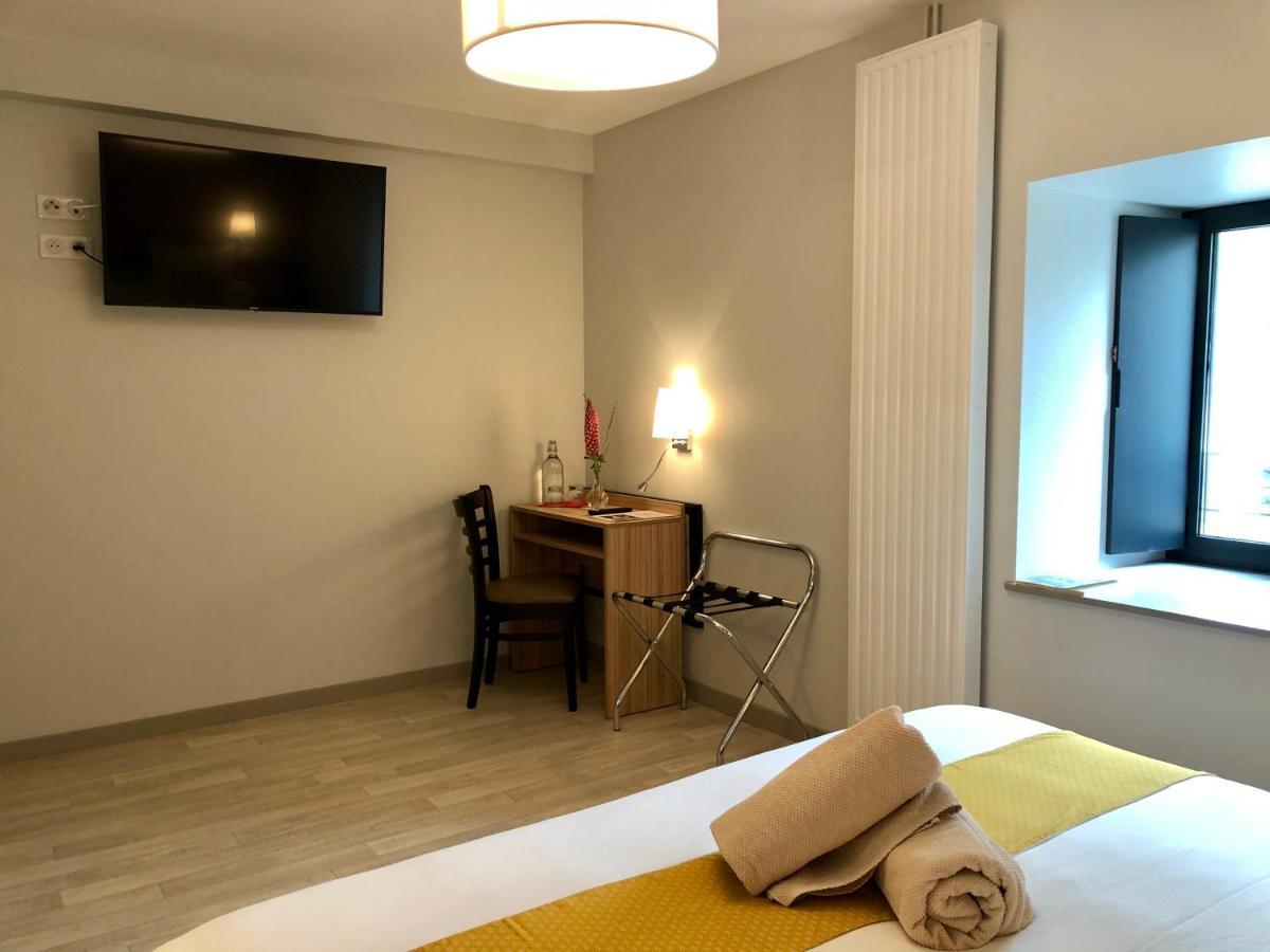Auberge Du Cezallier Montgreleix ภายนอก รูปภาพ