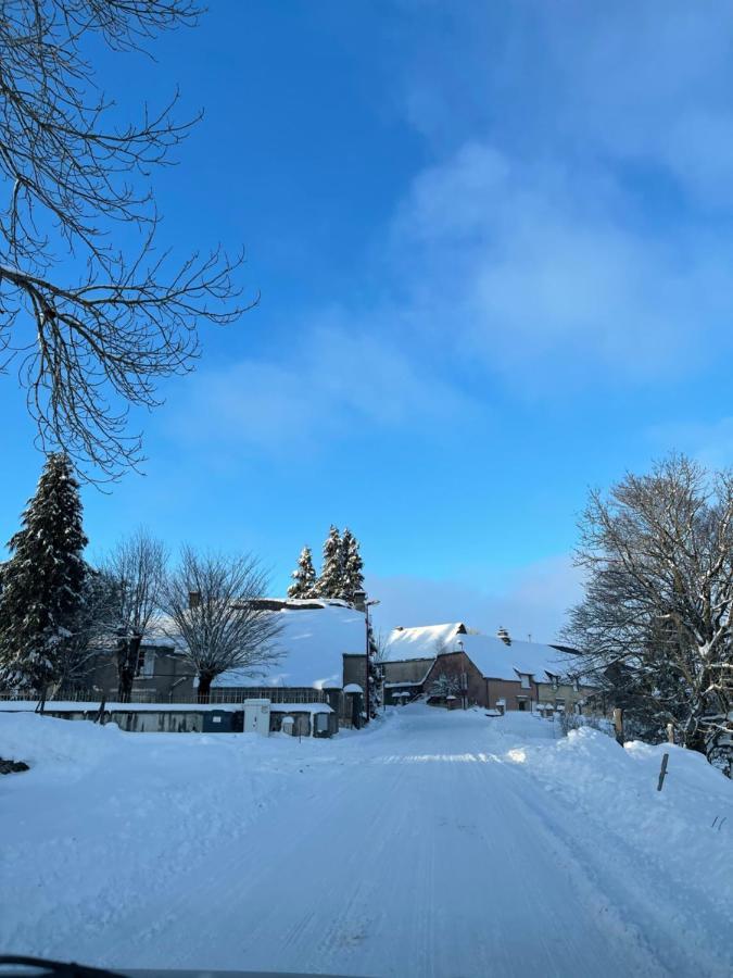 Auberge Du Cezallier Montgreleix ภายนอก รูปภาพ