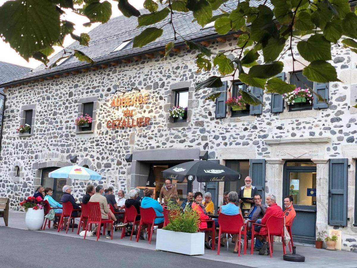 Auberge Du Cezallier Montgreleix ภายนอก รูปภาพ