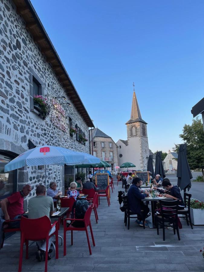 Auberge Du Cezallier Montgreleix ภายนอก รูปภาพ